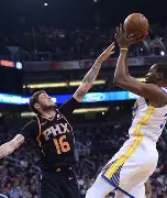 杜兰特休息室枪杀库里伤势 杜兰特休息室枪杀库里伤势